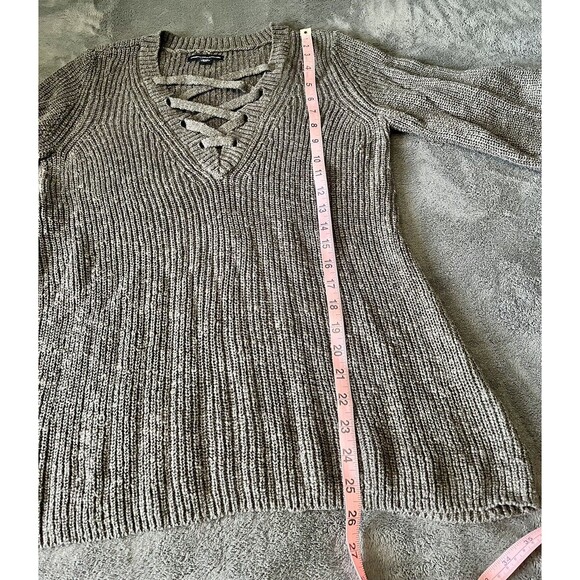 American Eagle Womens Sweater Gray Lace Up VNeck Long Sleeve Size M Lightly Worn - Picture 4 of 6